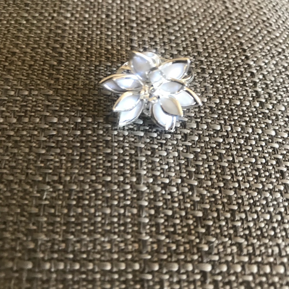 Flower ring